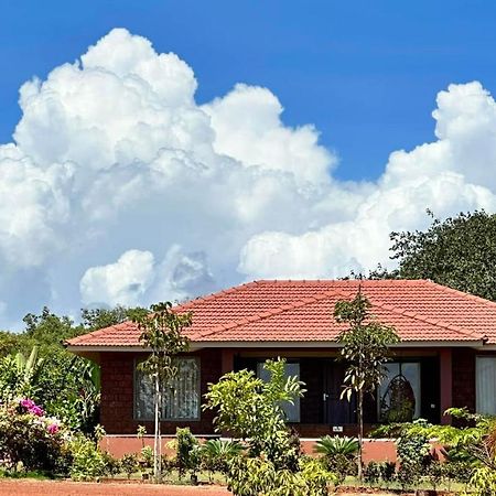 Regenta Resort Mango Village Guhagar Kudān エクステリア 写真