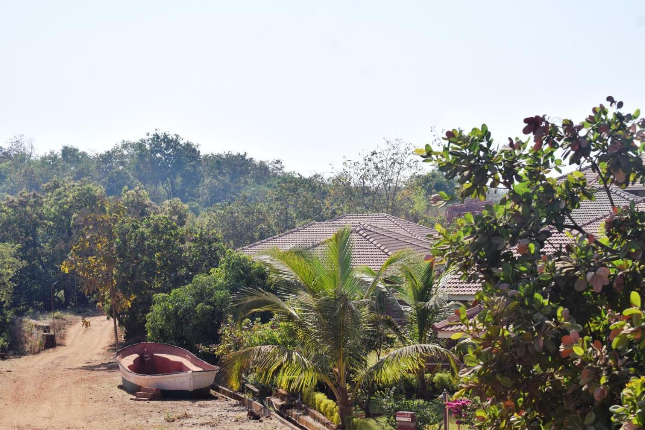 Regenta Resort Mango Village Guhagar Kudān エクステリア 写真