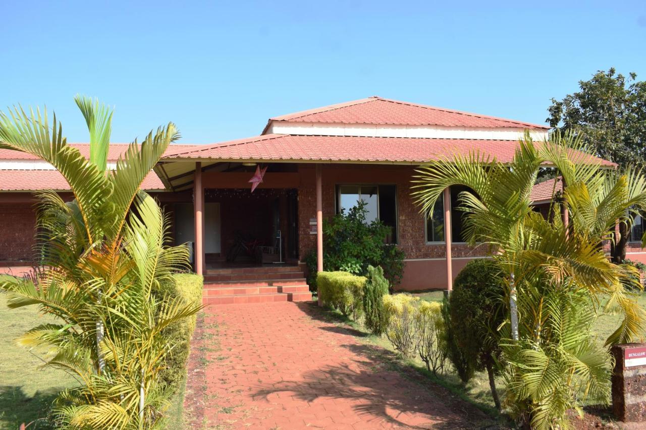 Regenta Resort Mango Village Guhagar Kudān エクステリア 写真