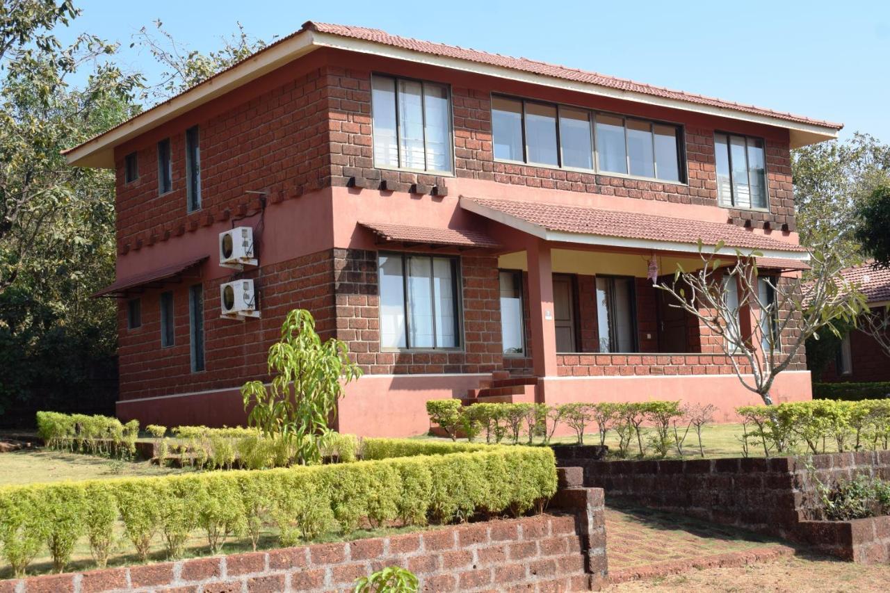 Regenta Resort Mango Village Guhagar Kudān エクステリア 写真
