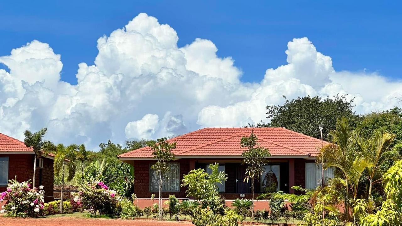 Regenta Resort Mango Village Guhagar Kudān エクステリア 写真